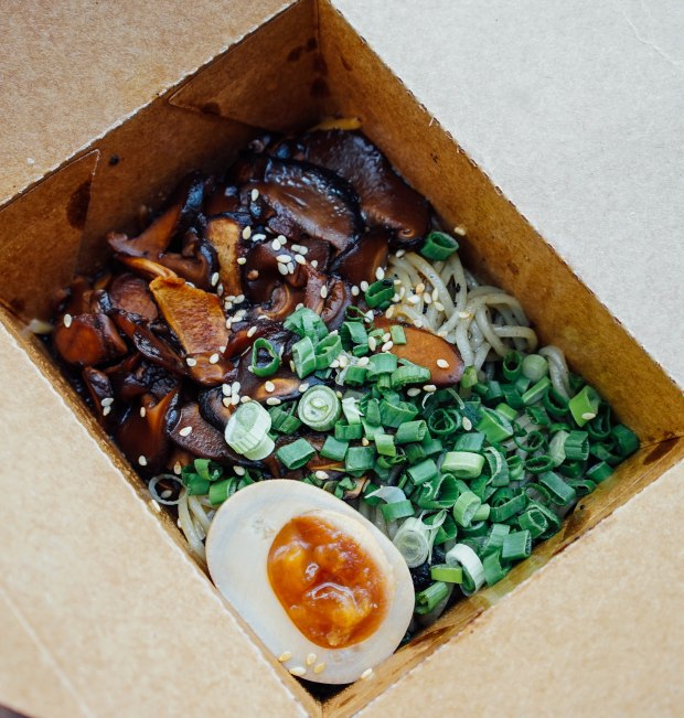 lucky-dumplings-ion-orchard-truffle-mushroom-noodles