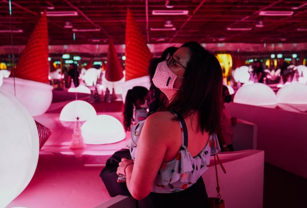 museum-of-ice-cream-singapore-mirror-room