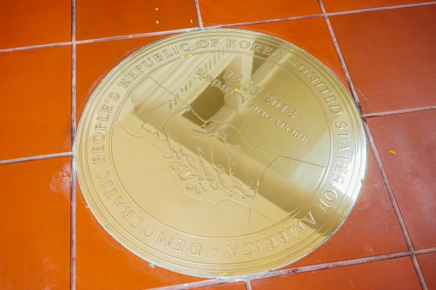 capella-singapore-trump-kim-summit-plaque
