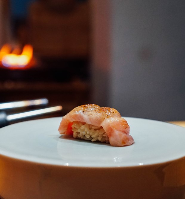 shinsora-omakase-binchotan--otoro-sushi