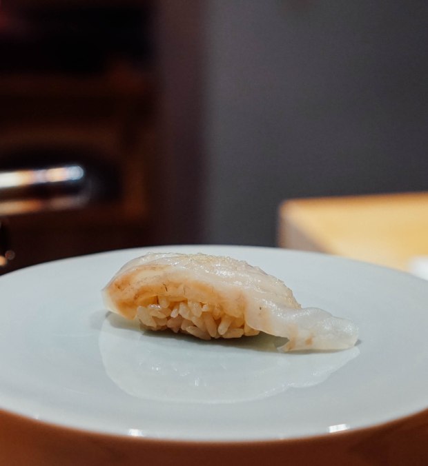 shinsora-omakase-hirame-sushi
