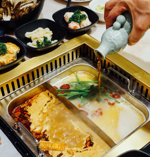 coca-singapore-hua-diao-jiu-chicken-broth