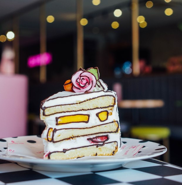 cake-spade-comic-cake