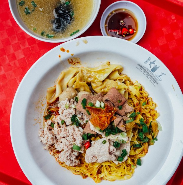 hill-street-tai-hwa-pork-noodle-gan-mian
