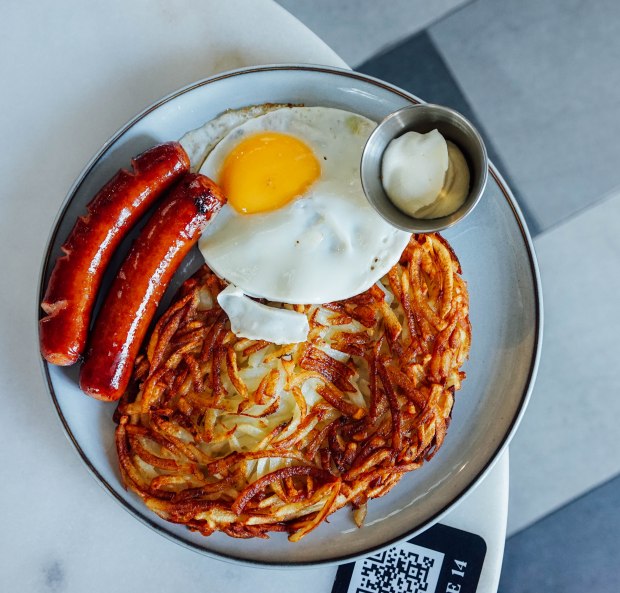 tolidos-espresso-nook-rosti-with-smoked-brat