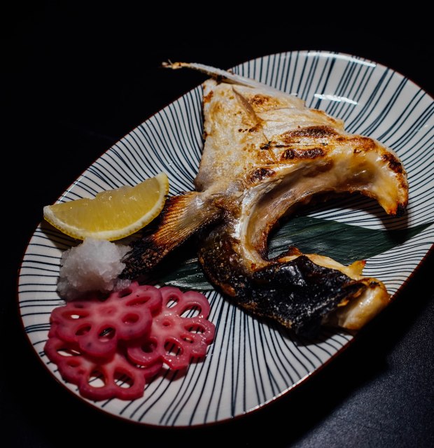 nonbei-izakaya-buri-kama-shioyaki-2