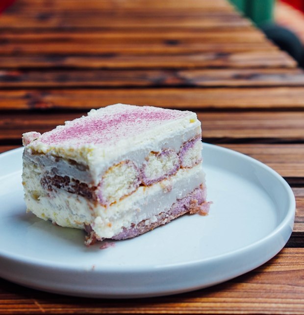 whisking-bakes-taro-misu