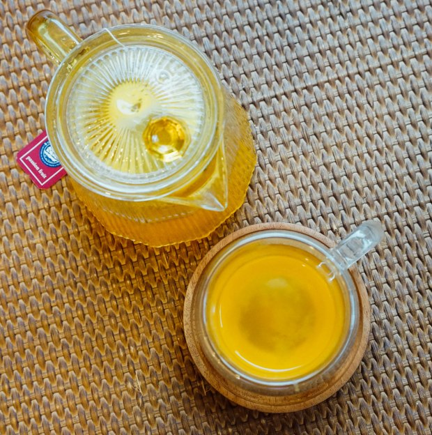 kura-passionfruit-tea
