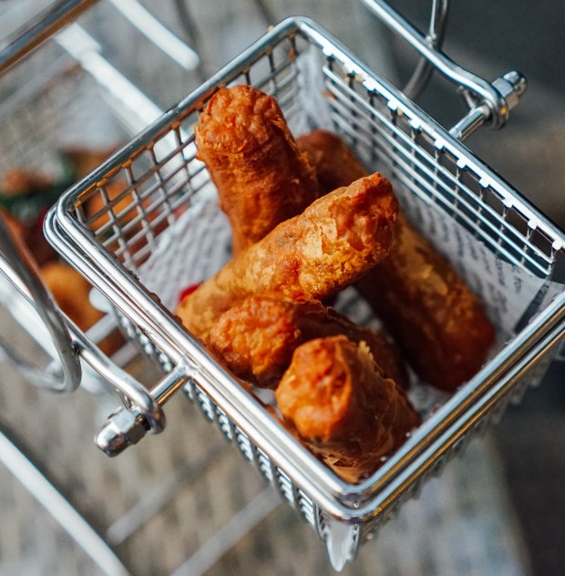 paradox-singapore-merchant-court-at-clarke-quay-alfresco-ferris-wheel-sampler-spam-fries