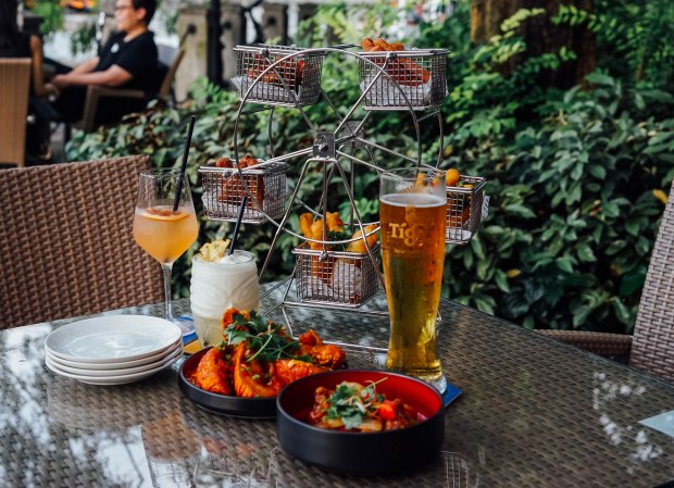 paradox-singapore-merchant-court-at-clarke-quay-alfresco