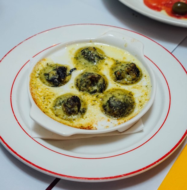 L'Entrecôte-duxton-hill-escargots-de-bourgogne