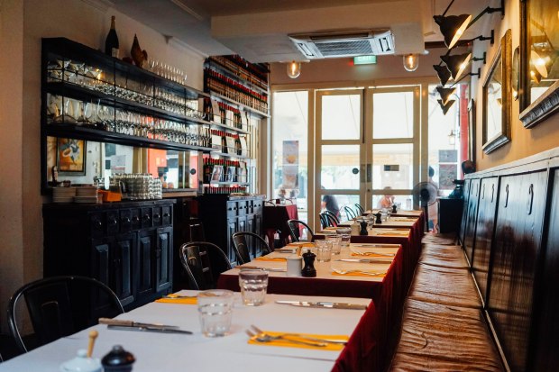 L'Entrecôte-duxton-hill-interior