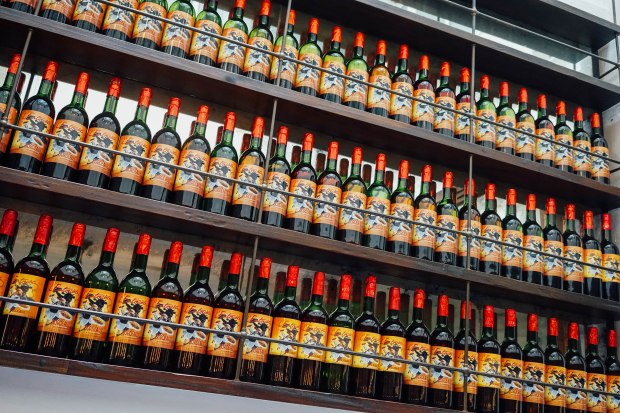 L'Entrecôte-duxton-hill-wine