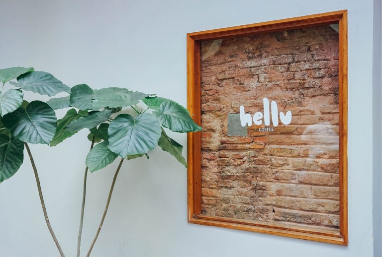 Hellu Coffee @ Far East Square, Amoy Street – Minimalist Hole-In-The ...