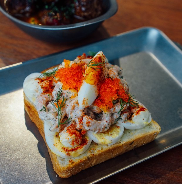 overbrod-toast-skagen-shrimps