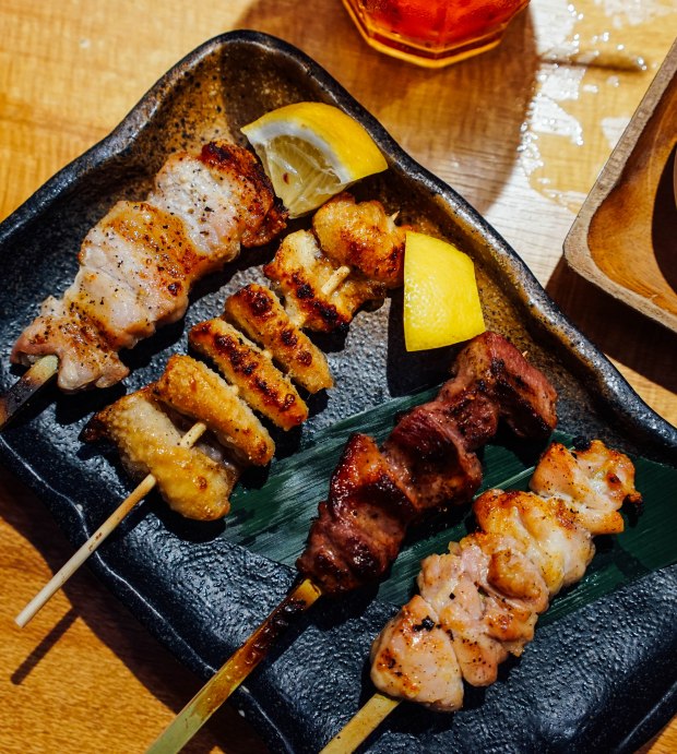 bistro-fukumimi-corridor-yakitori