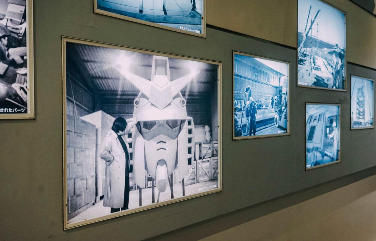 gundam-factory-yokohama-entrance-2
