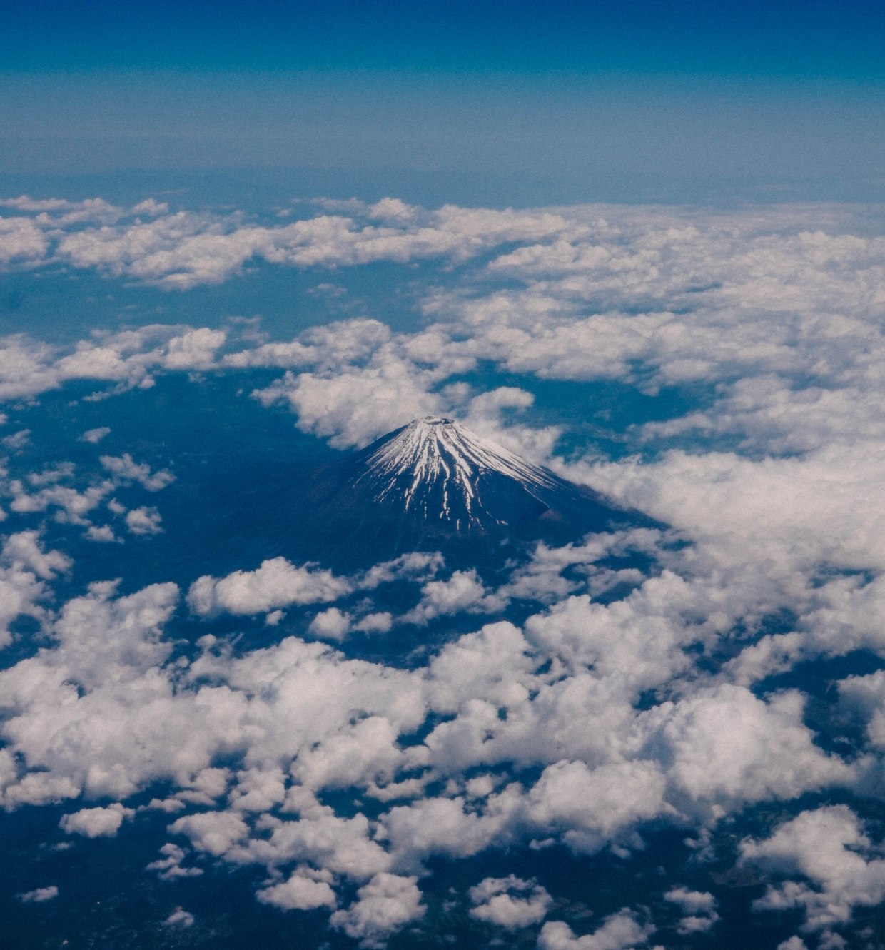 When in Tokyo: How to Spot Mt Fuji From Your Flight – Chue On It