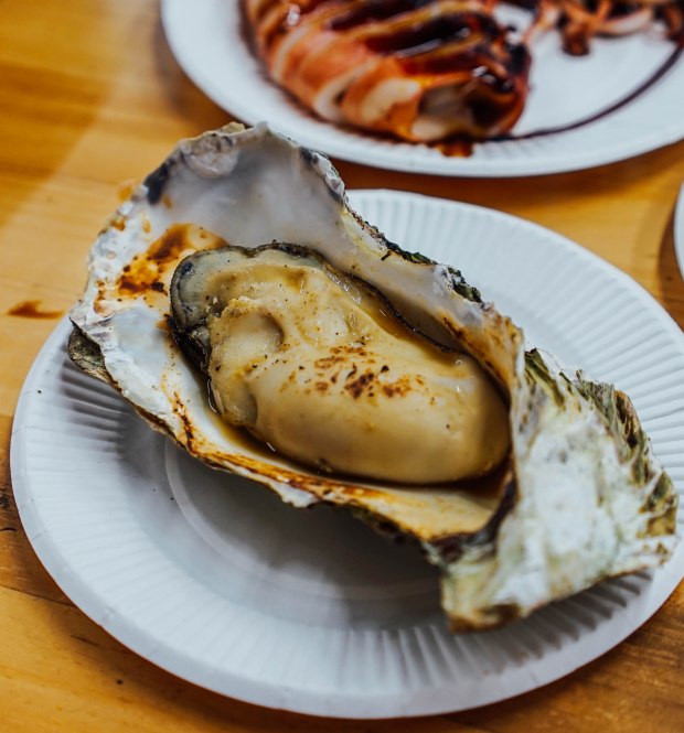 tsukiji-outer-market-grilled-seafood-4