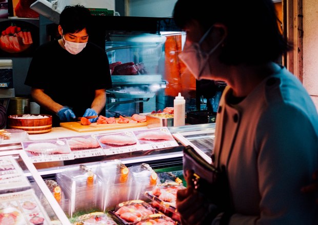 tsukiji-outer-market-maguroya-kurogin (1)