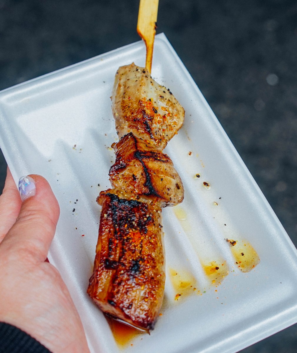 tsukiji-outer-market-tonboya-tuna-steak