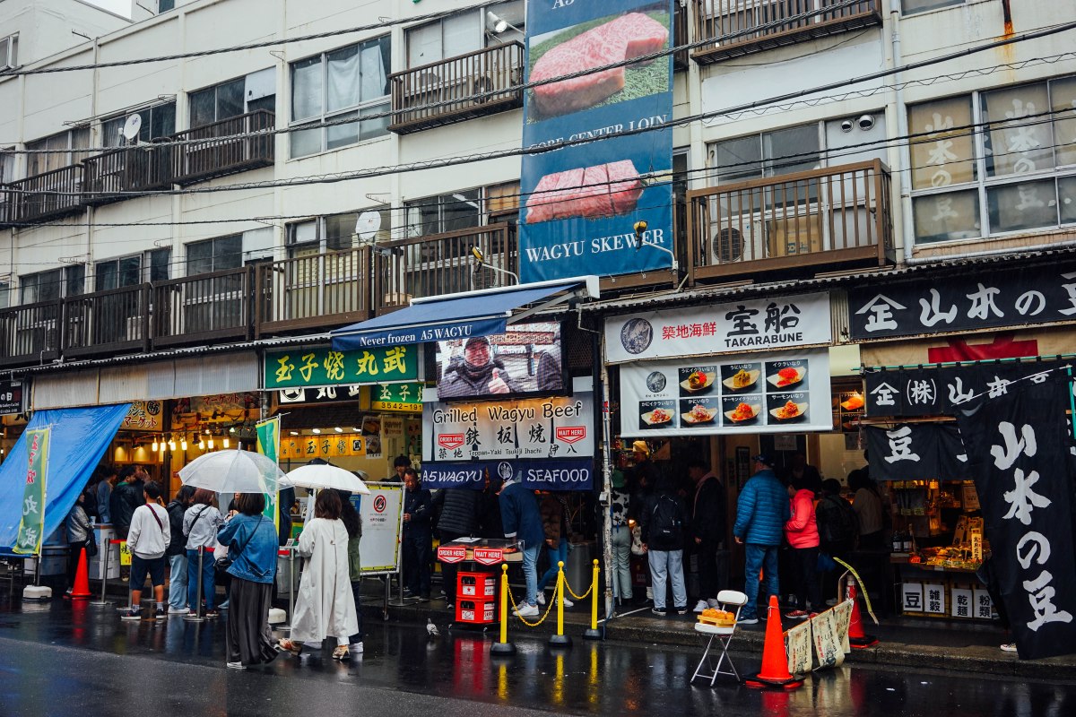 tsukiji-outer-market-tsukiji-ihachi