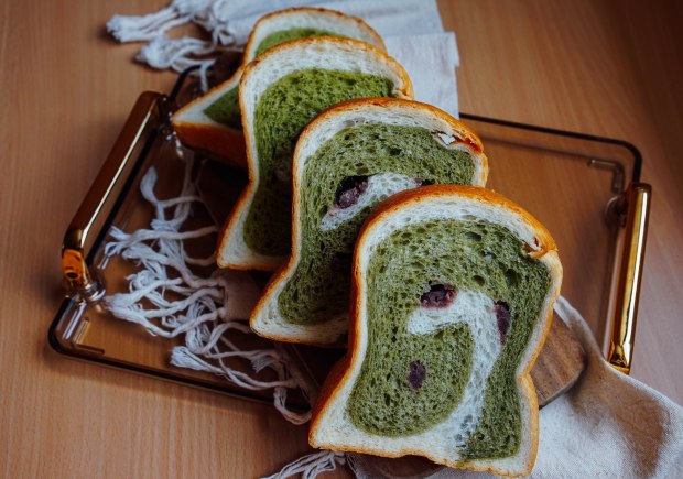 paaru-bakery-matcha-azuki-shokupan