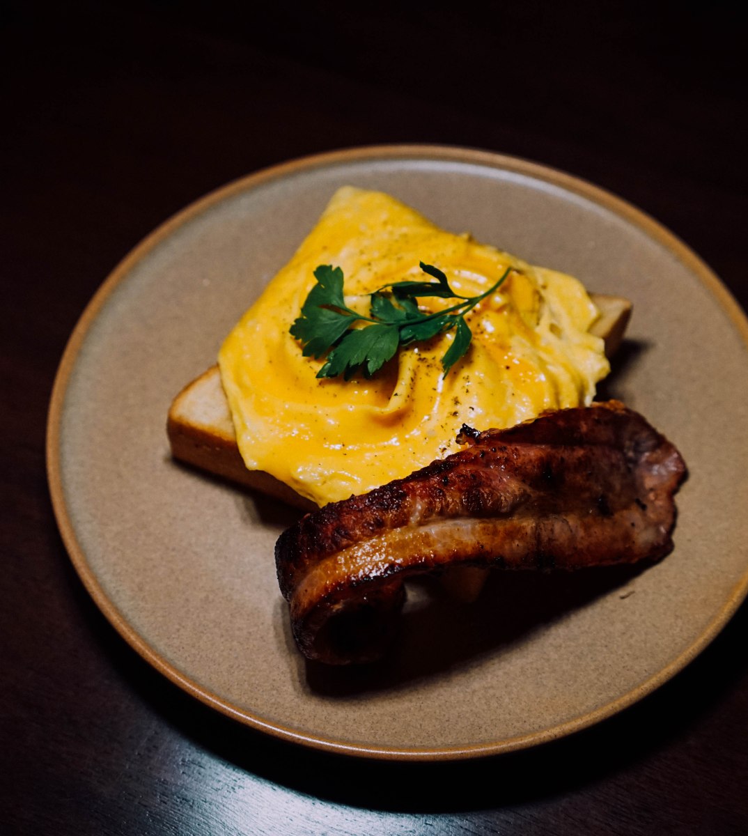 paaru-cafe-eggs-on-shokupan