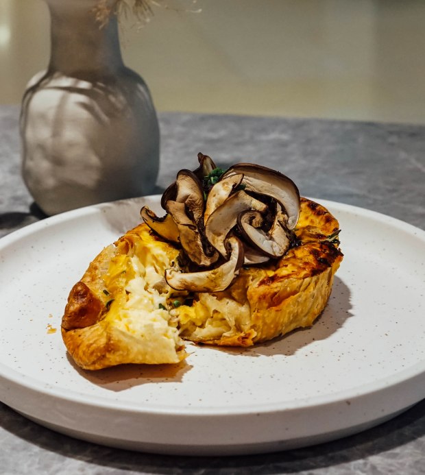 le-matin-patisserie-ion-orchard-fermented-mushroom-quiche-2