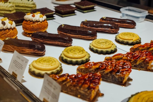 le-matin-patisserie-ion-orchard-sweets