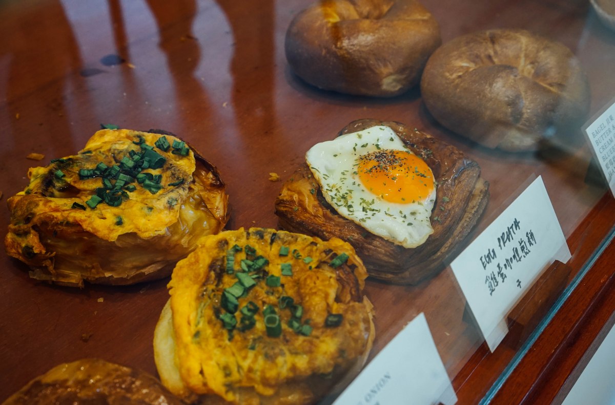 simple-cafe-baked-goods-1