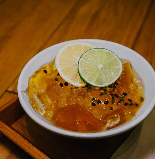 8-degrees-lemon-aiyu-with-passionfruit