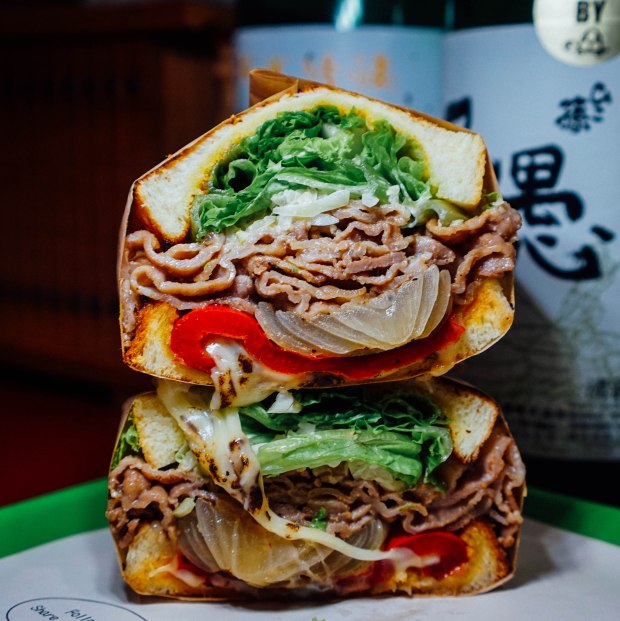 manpuku-sando-karijuwa-pork-ginger-sando