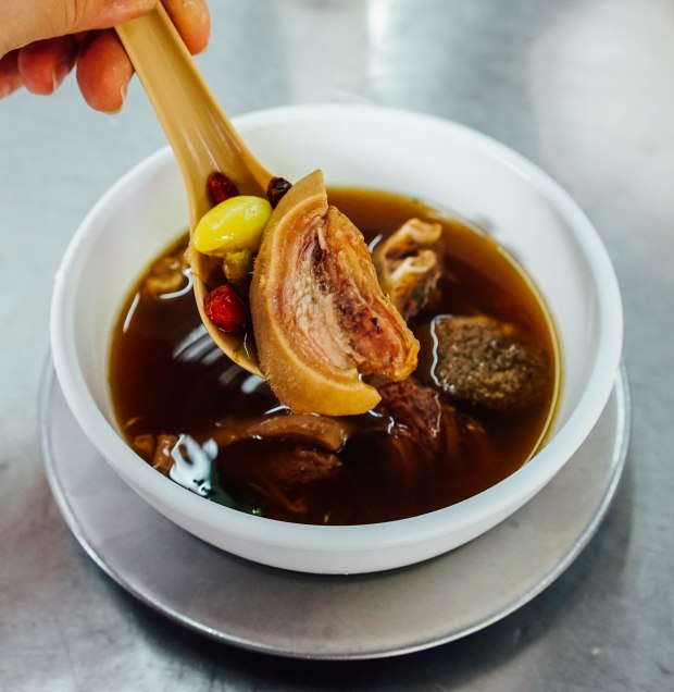 wattana-panich-goat-stewed-in-sleected-chinese-herbs