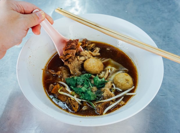 wattana-panich-noodles-served-with-sliced-beef-stewed-beef-and-beef-balls