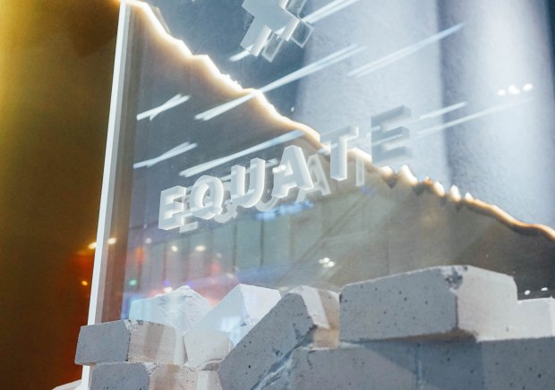 equate-coffee-orchard-sign