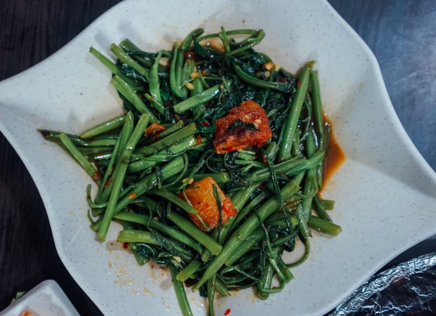 he-ping-claypot-rice-sambal-kangkong