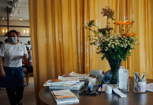 frankie-and-ferns-entrance