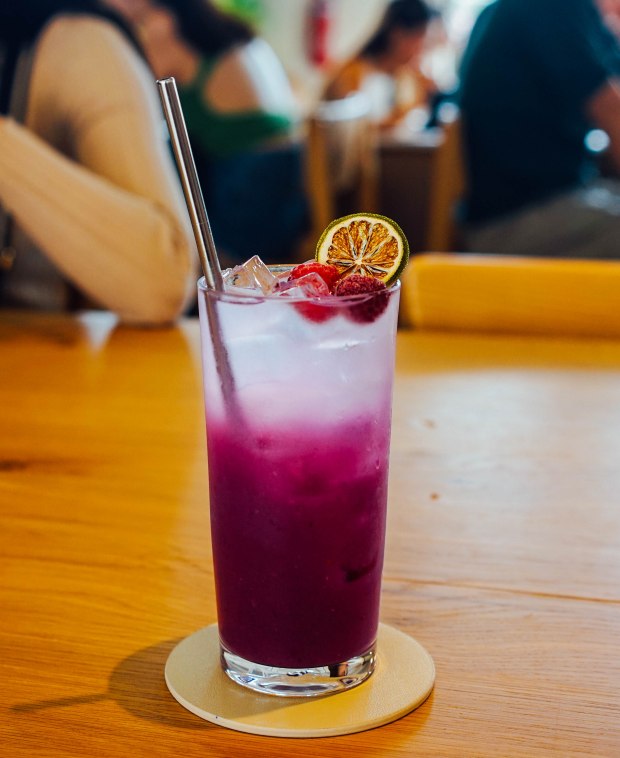 frankie-and-ferns-sparkling-raspberry-lychee