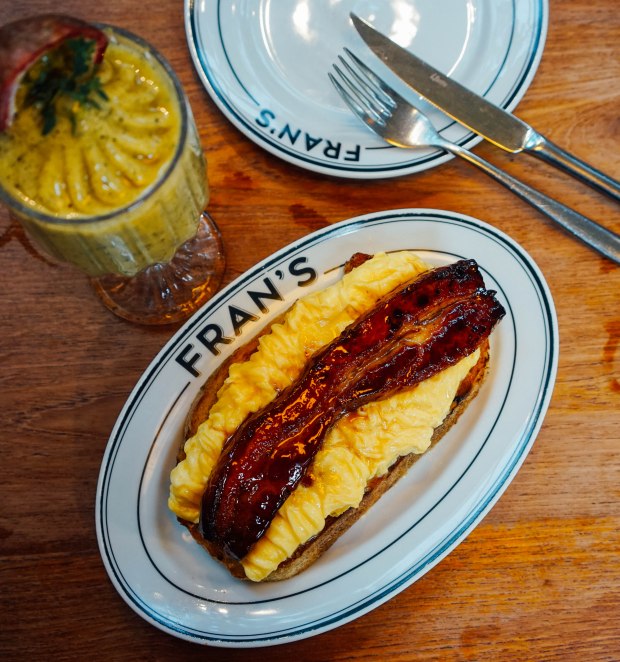 frans-brunch-and-greens-velvet-egg-and-bacon-sandwich