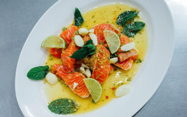 jeh-o-chula-thai-style-salmon-sashimi