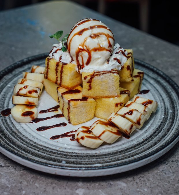 monster-curry-honey-toast