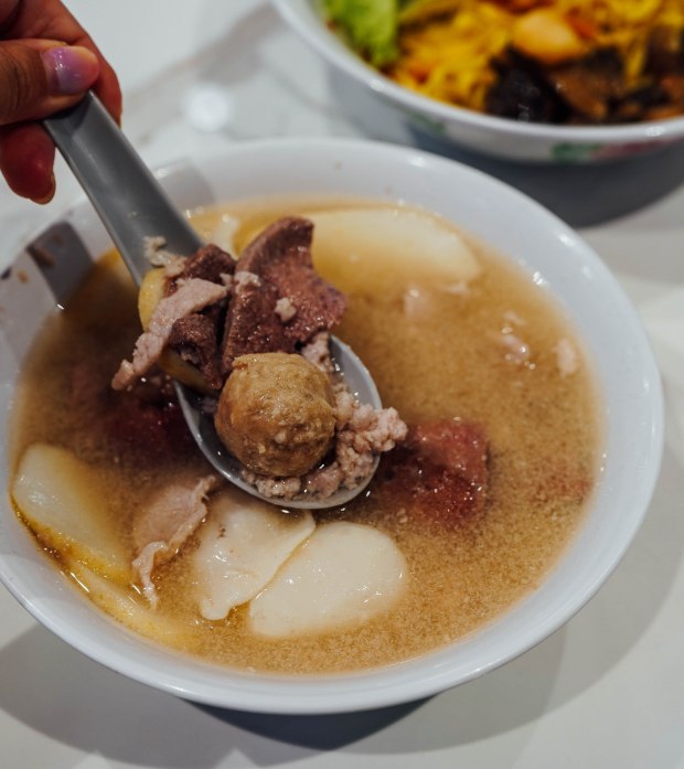clarke-quay-bar-chor-mee-liver-soup