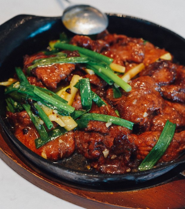 chatterbox-cafe-stir-fried-beef-with-ginger-and-onions