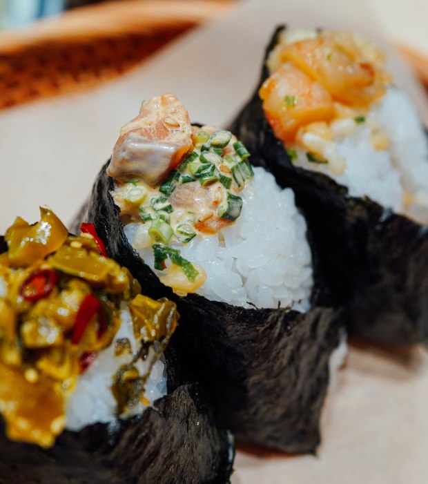 onigiri-gon-spicy-salmon